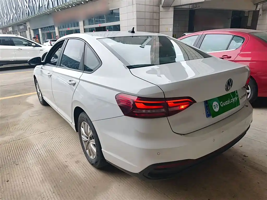 Volkswagen Lavida 2023 1.5L Auto Delight Edition фото 5