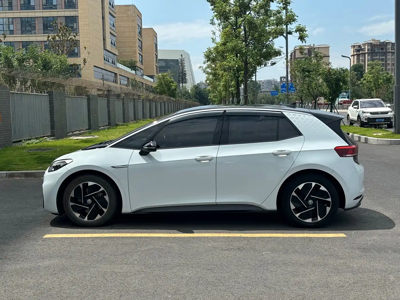 Volkswagen ID.3 2023 Upgraded Pure Intelligence Edition фото 15