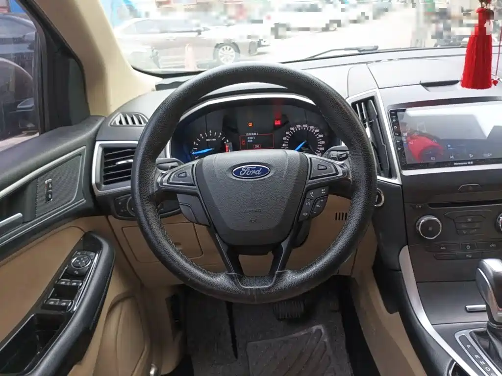 Фото 3 - Ford Edge