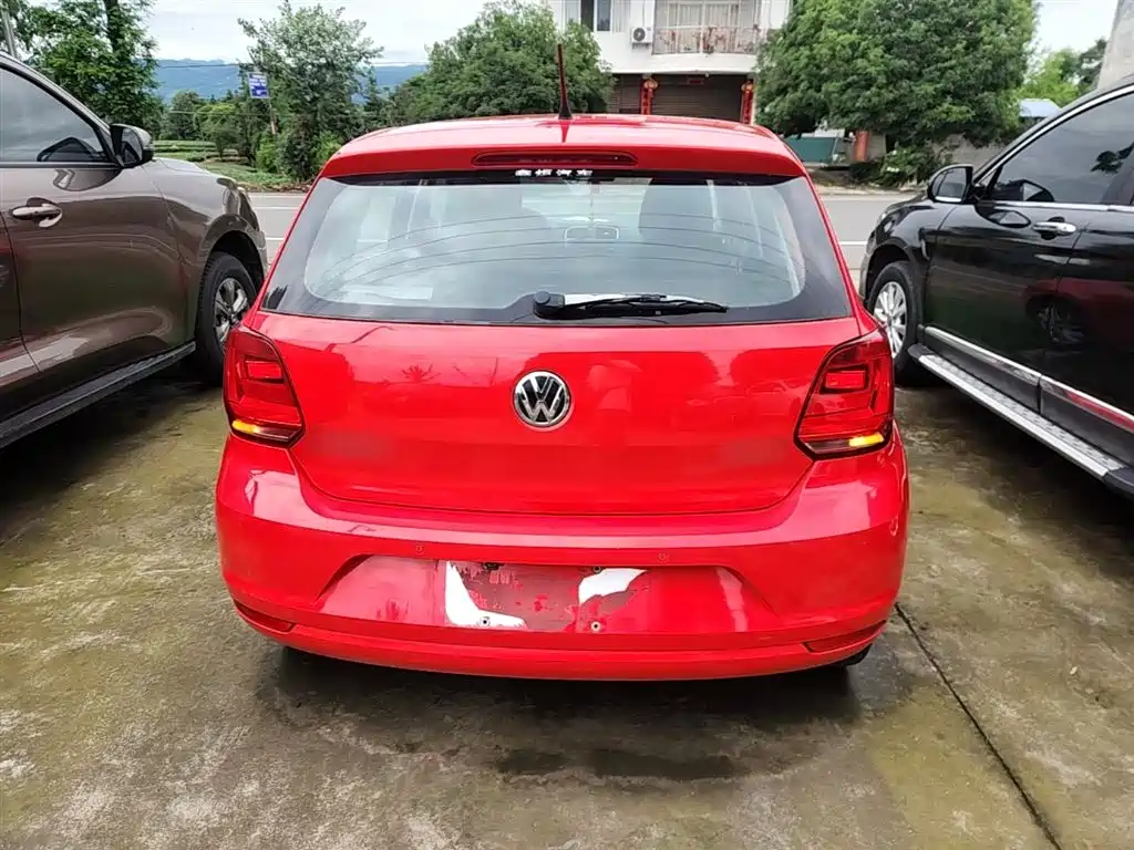 Volkswagen Polo 2014 1.4L Automatic Comfort Edition фото 6