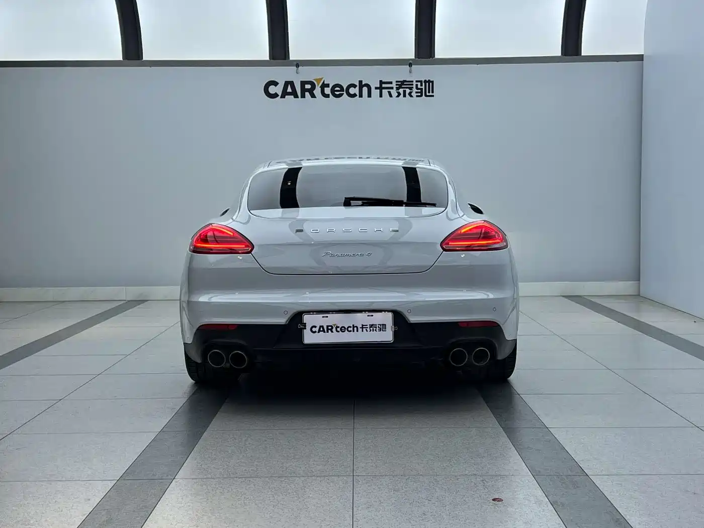 Porsche Panamera 2016 Panamera 4 Executive Edition 3.0T фото 2