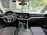 Фото 21 - Volkswagen Touareg
