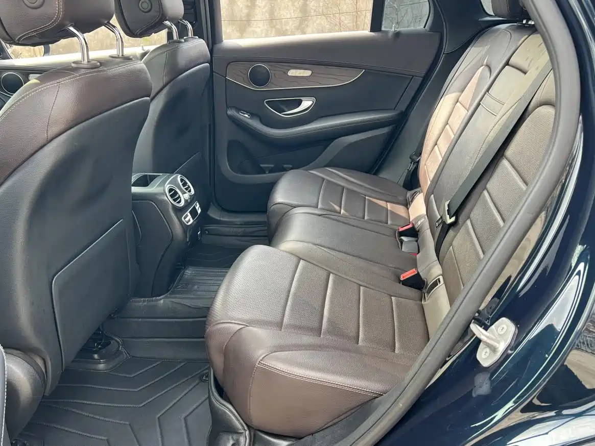 Mercedes-Benz GLC 2022 Model GLC 260 L 4MATIC Luxury Edition фото 12