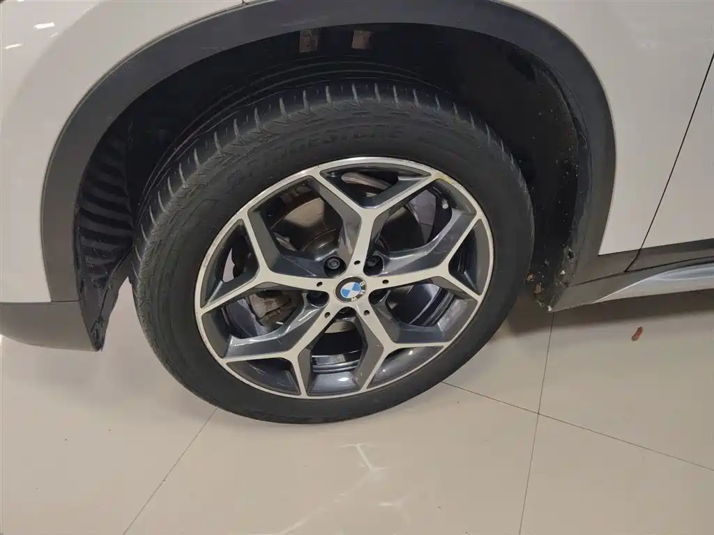 BMW X1 2018 sDrive18Li Premium Model фото 25