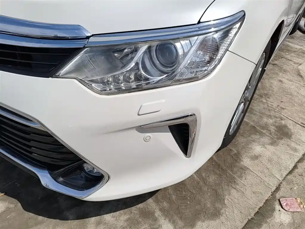 Toyota Camry 2016 2.5G 10th Anniversary Luxury Navigation Edition фото 24