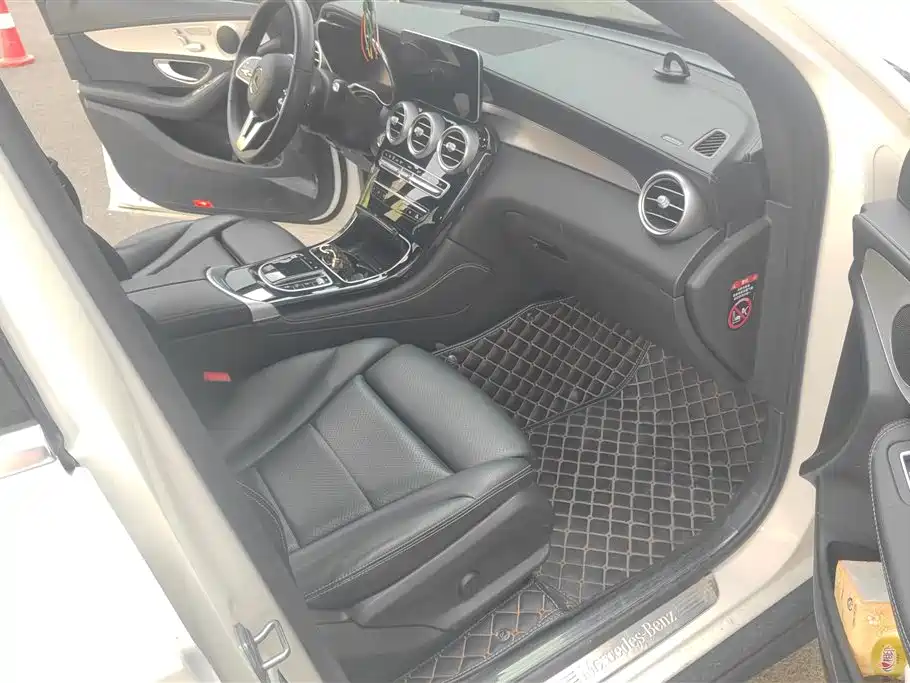Mercedes-Benz GLC 2021 GLC 260 L 4MATIC Sporty фото 8