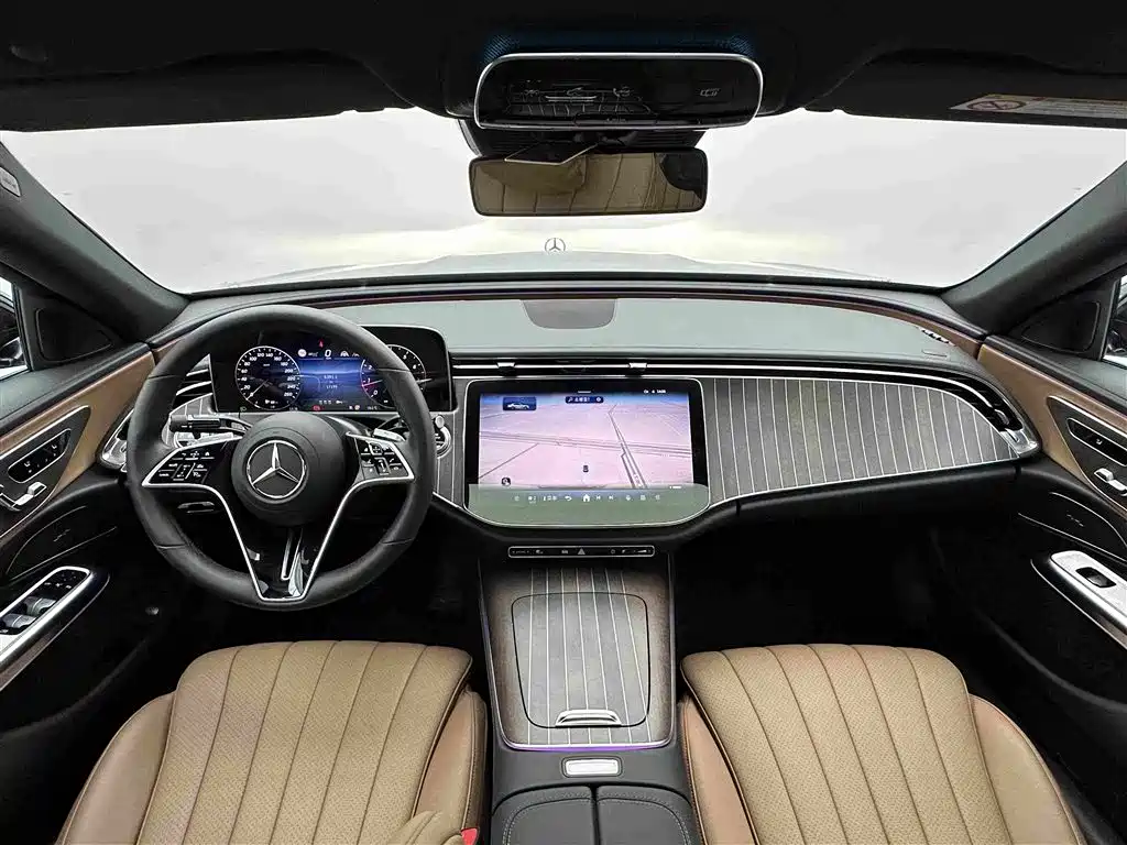 Mercedes-Benz E-Class, миниатюра 17
