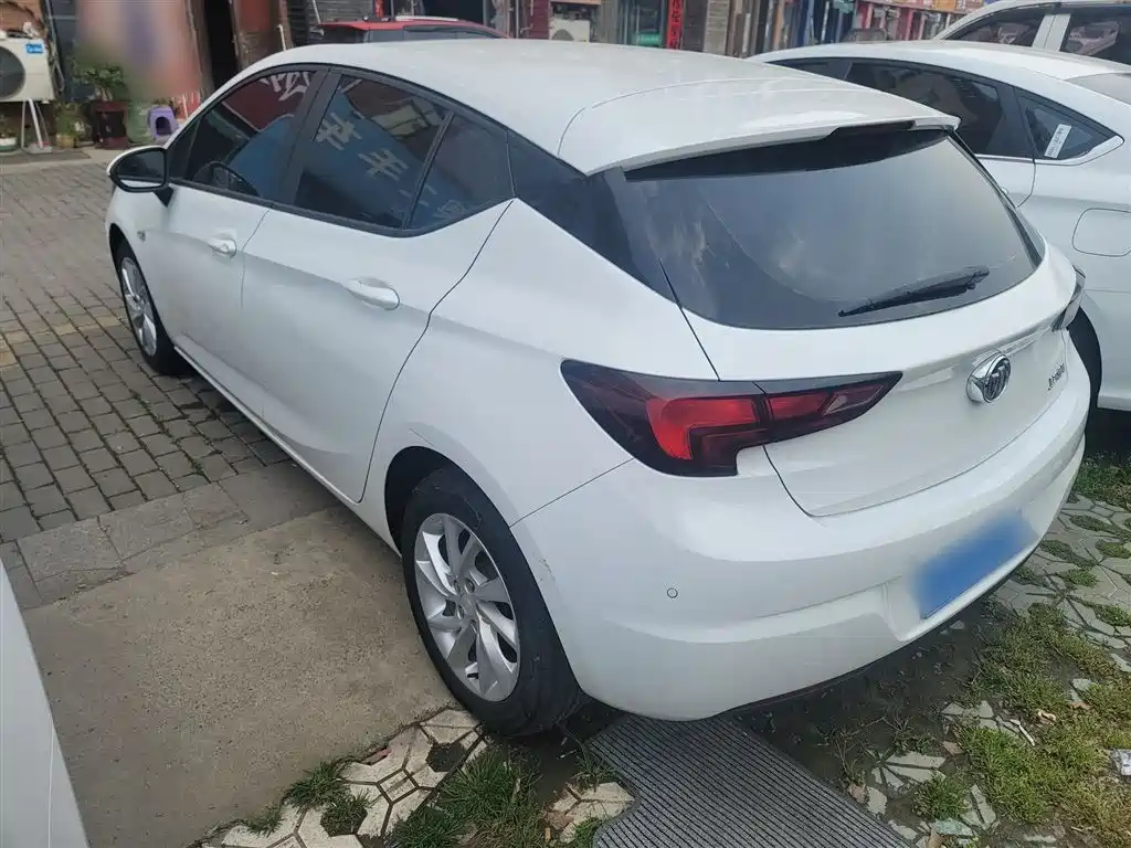 Buick Verano 2018 Hatchback 15S Automatic Progressive фото 5
