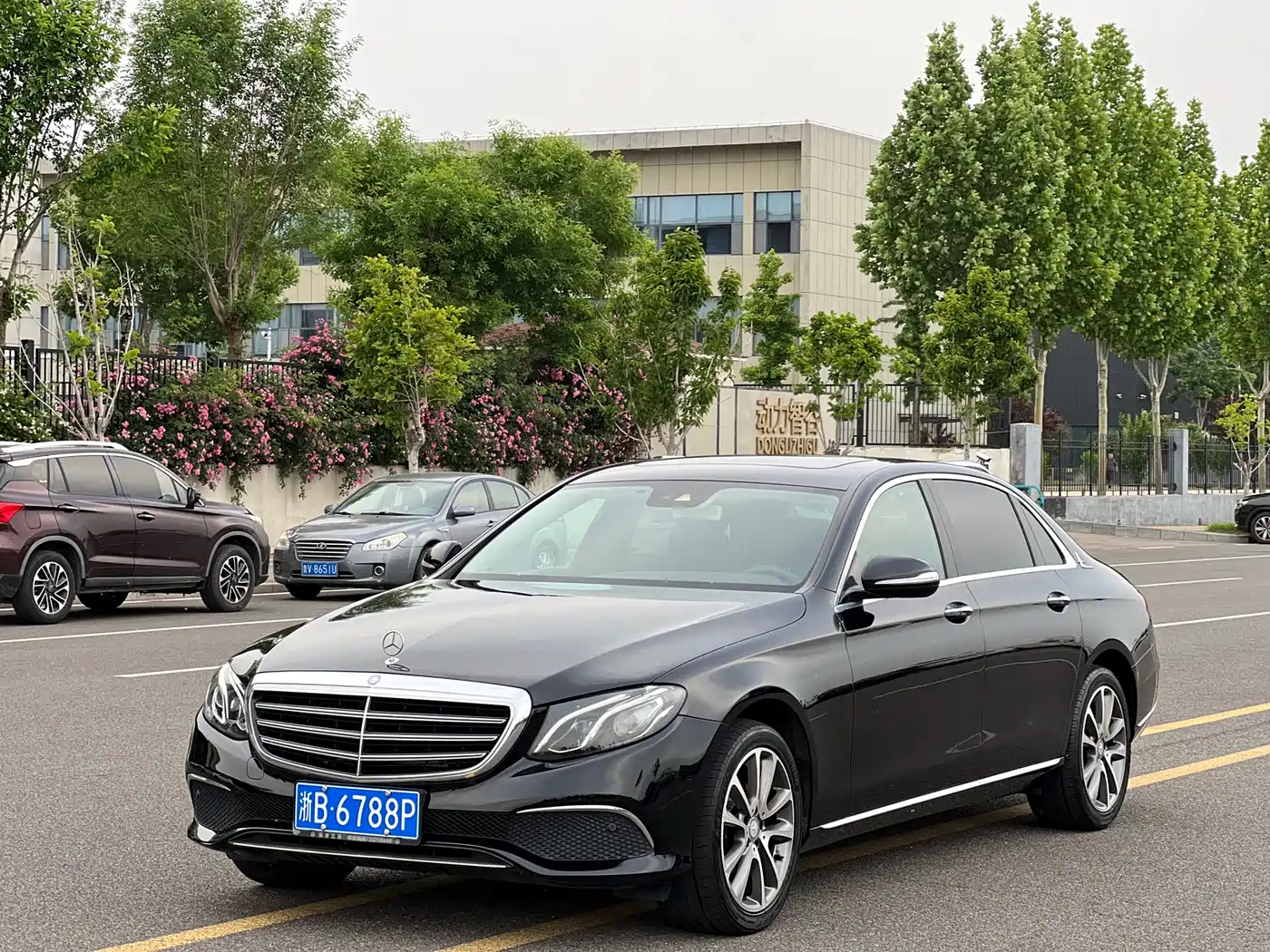 Mercedes-Benz E-Class 2016 E 200 L фото 2