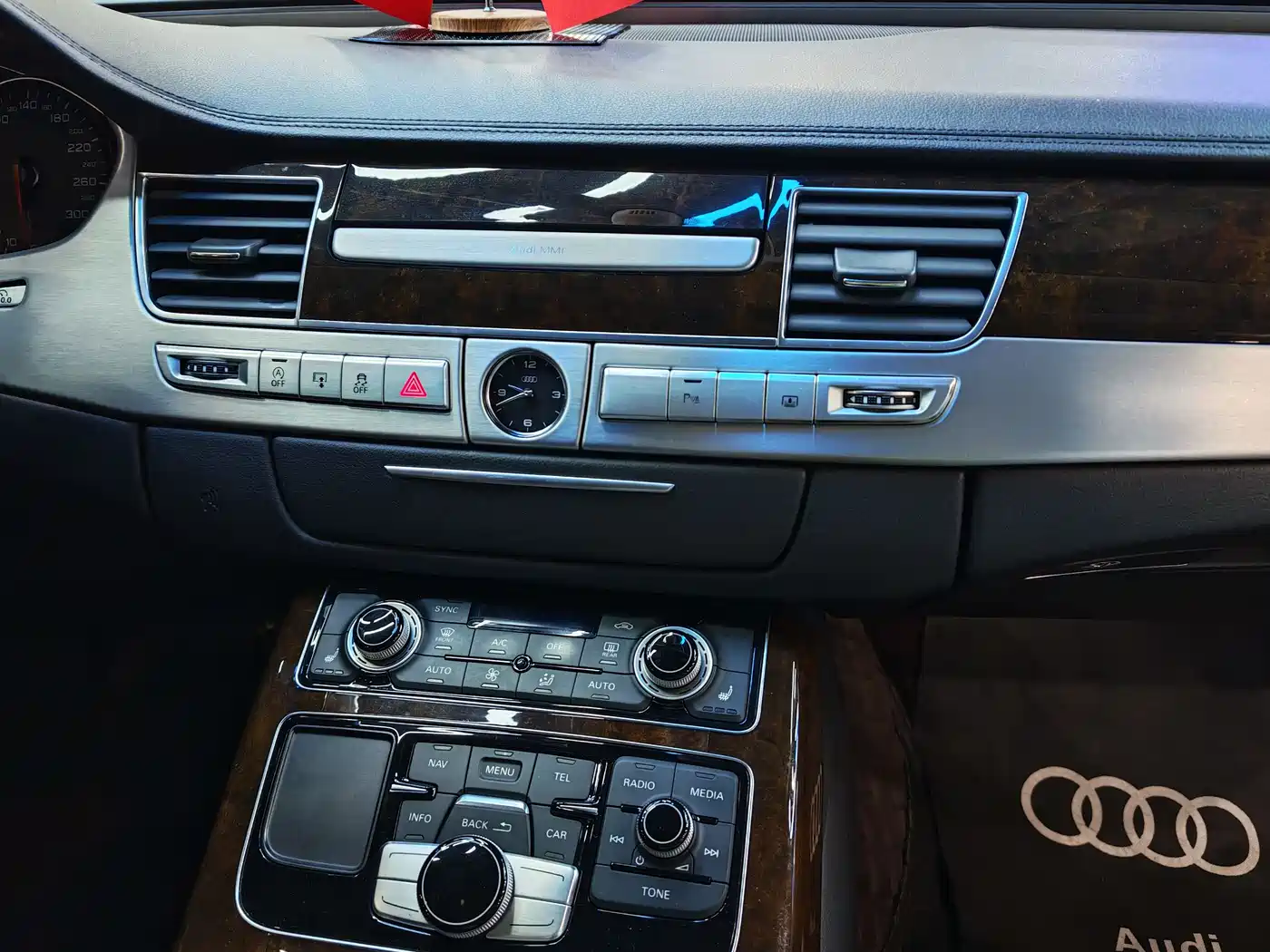 Audi A8 2017 A8L 45 TFSI quattro Comfort фото 19