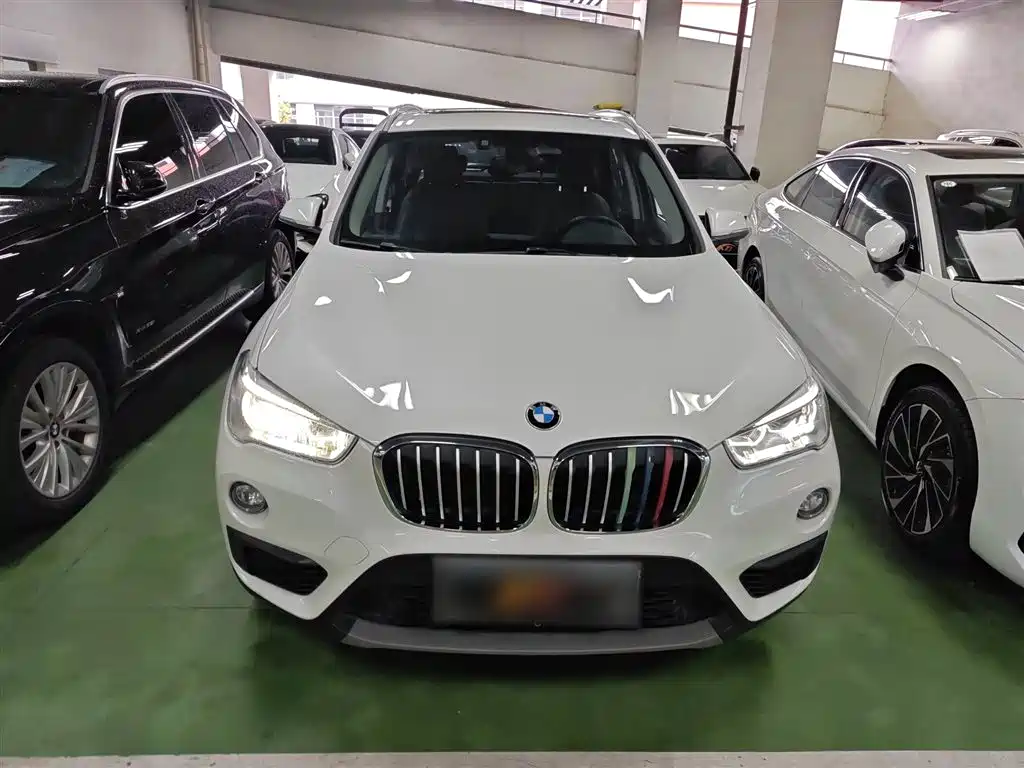 BMW X1 2019 sDrive20Li Leading Model фото 3