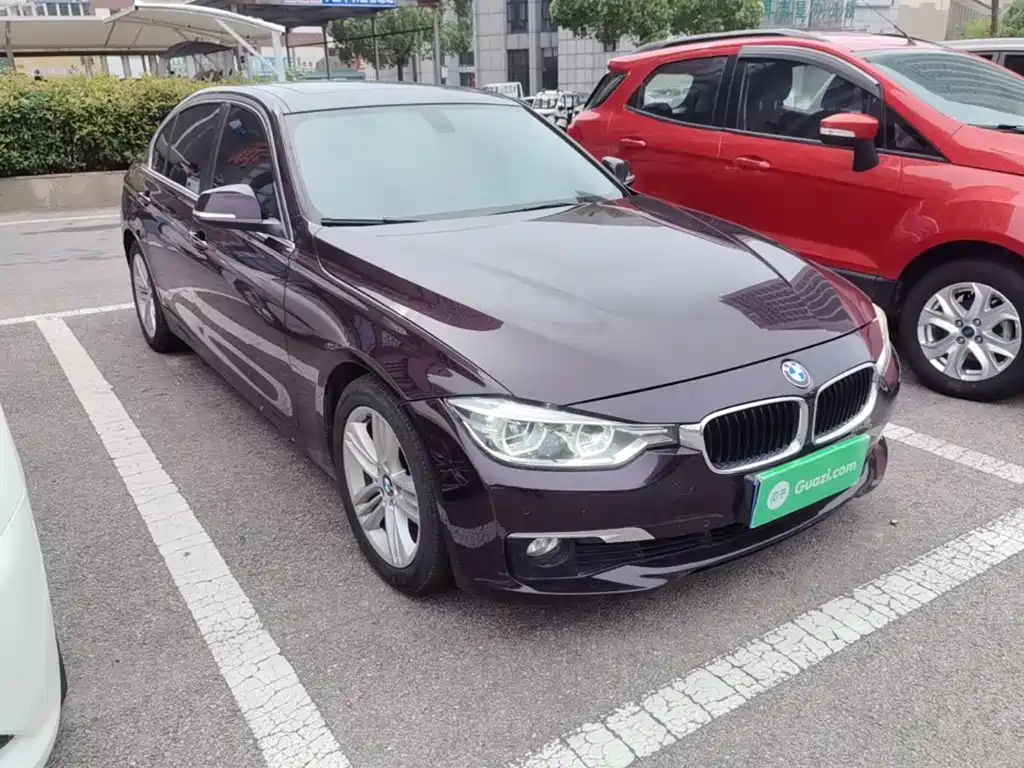 Photo 4 - BMW 3 Series