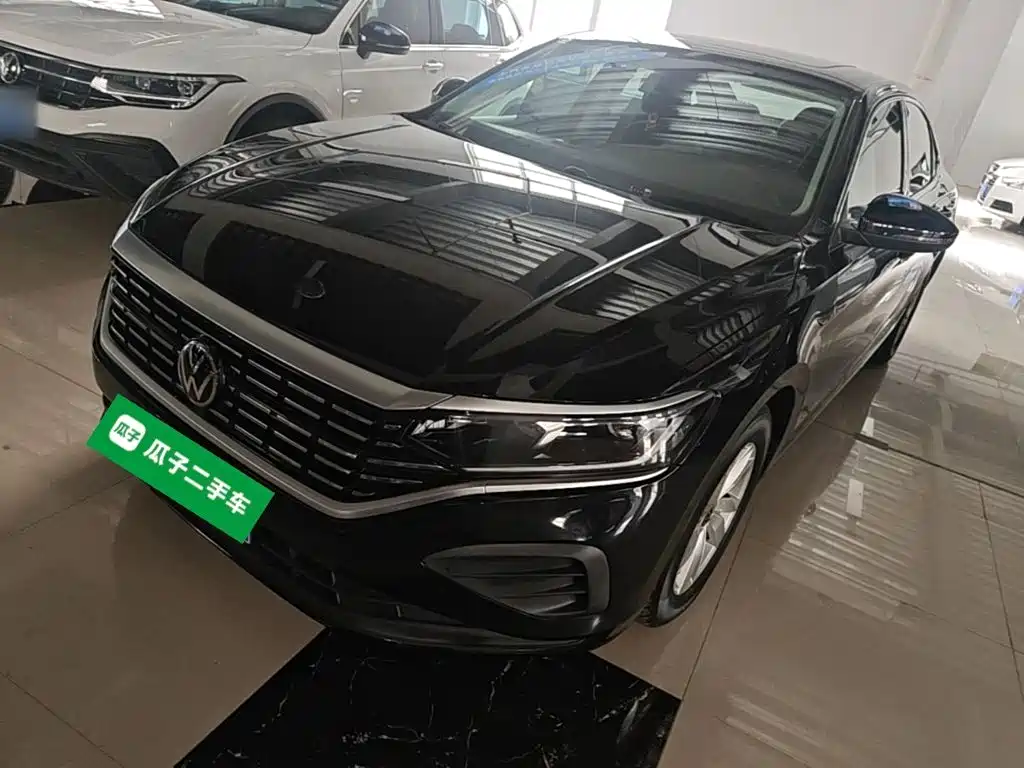 Фото 1 - Volkswagen Passat