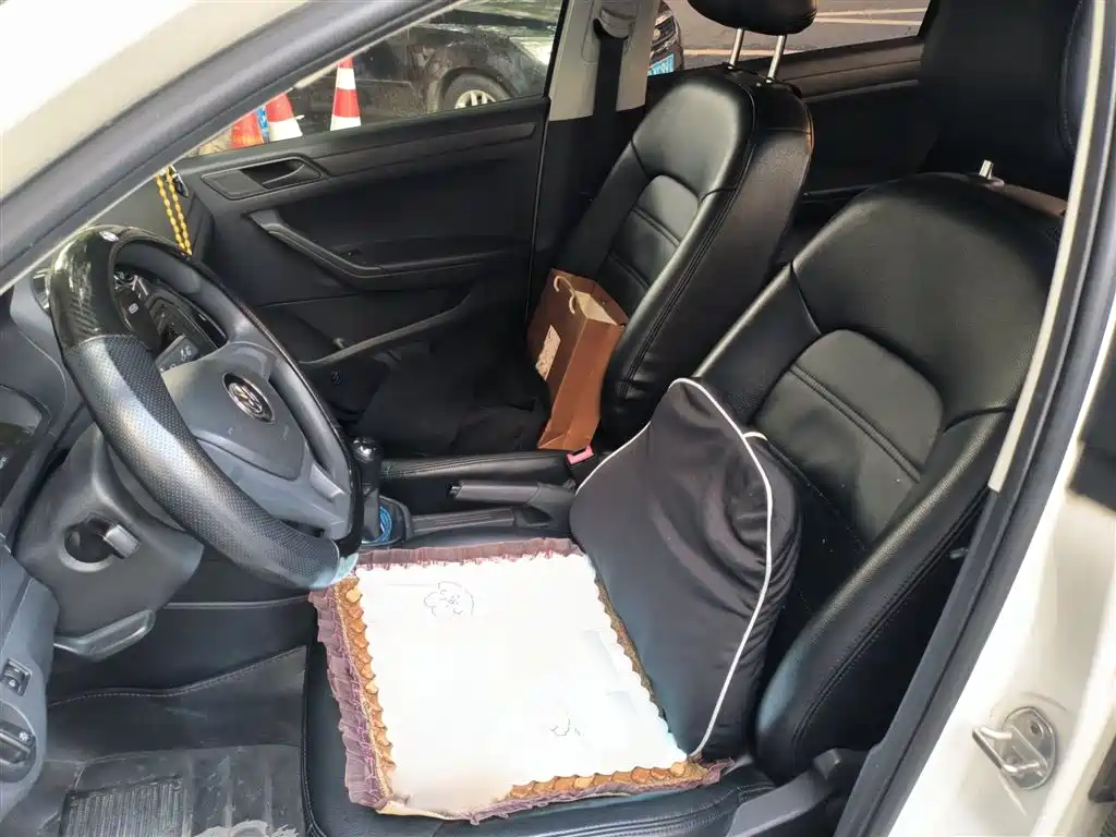 Volkswagen Jetta 2017 1.5L Manual Fashion фото 8