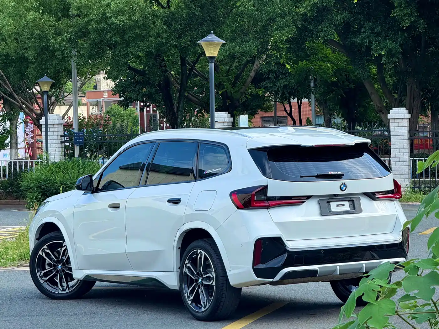BMW X1 2023 sDrive25Li M Sport Package фото 9