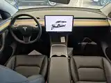 Фото 10 - Tesla Model Y
