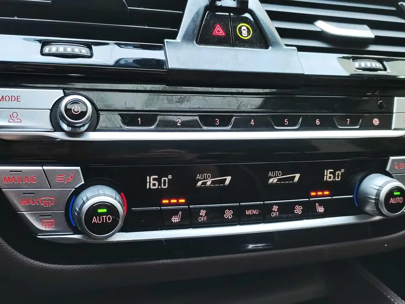 BMW 5 Series 2021 530Li xDrive Luxury Package фото 25
