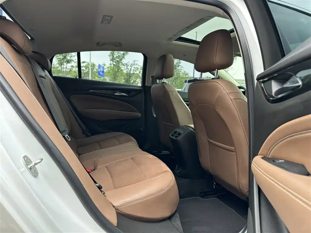Buick Regal 2019 28T Premium China VI фото 2