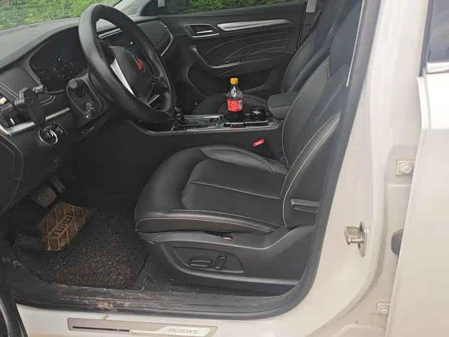 Roewe i6 2019 2020 PLUS 1.6L CVT 4G Connected Glory Flagship Edition