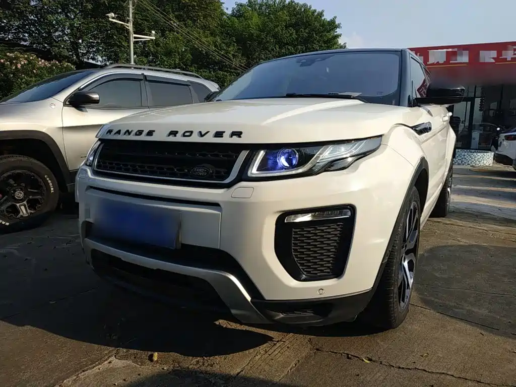 Photo 2 - Land Rover Range Rover Evoque