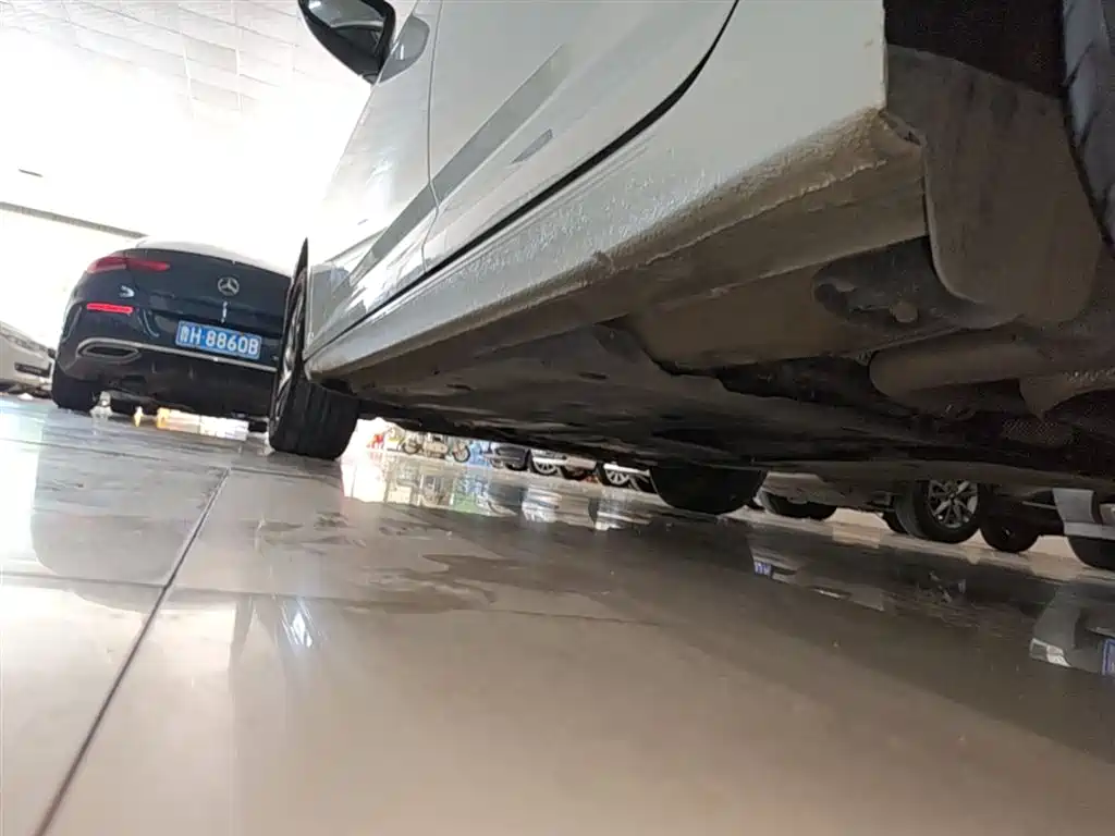 Volkswagen Lavida 2023 200TSI DSG Starlight Comfort Edition фото 22