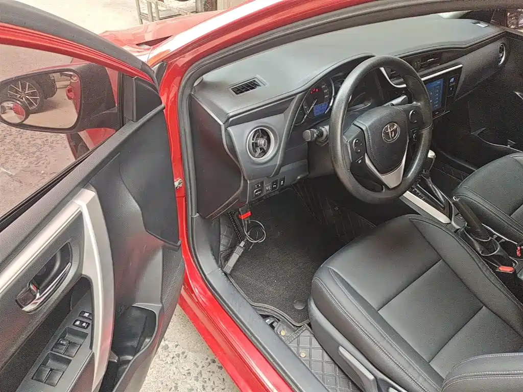 Toyota Levin 2017 Facelift 185T CVT Elite (China V) фото 16