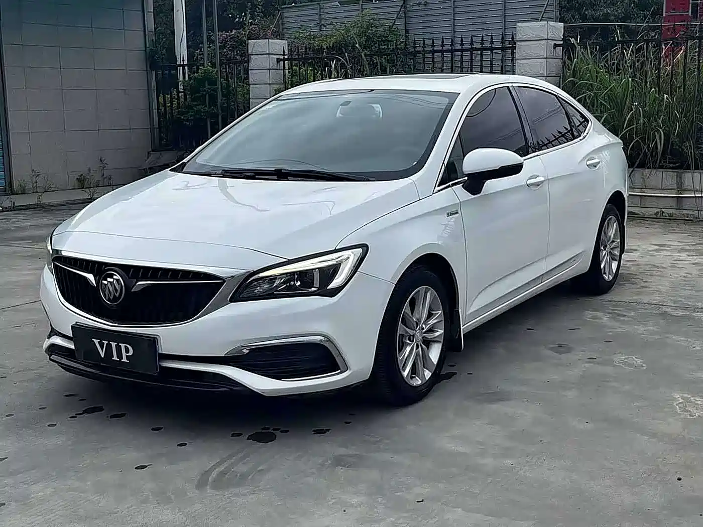 Photo 1 - Buick Verano