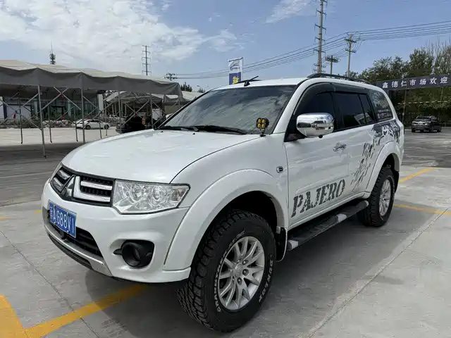 MITSUBISHI PAJERO JINCHANG