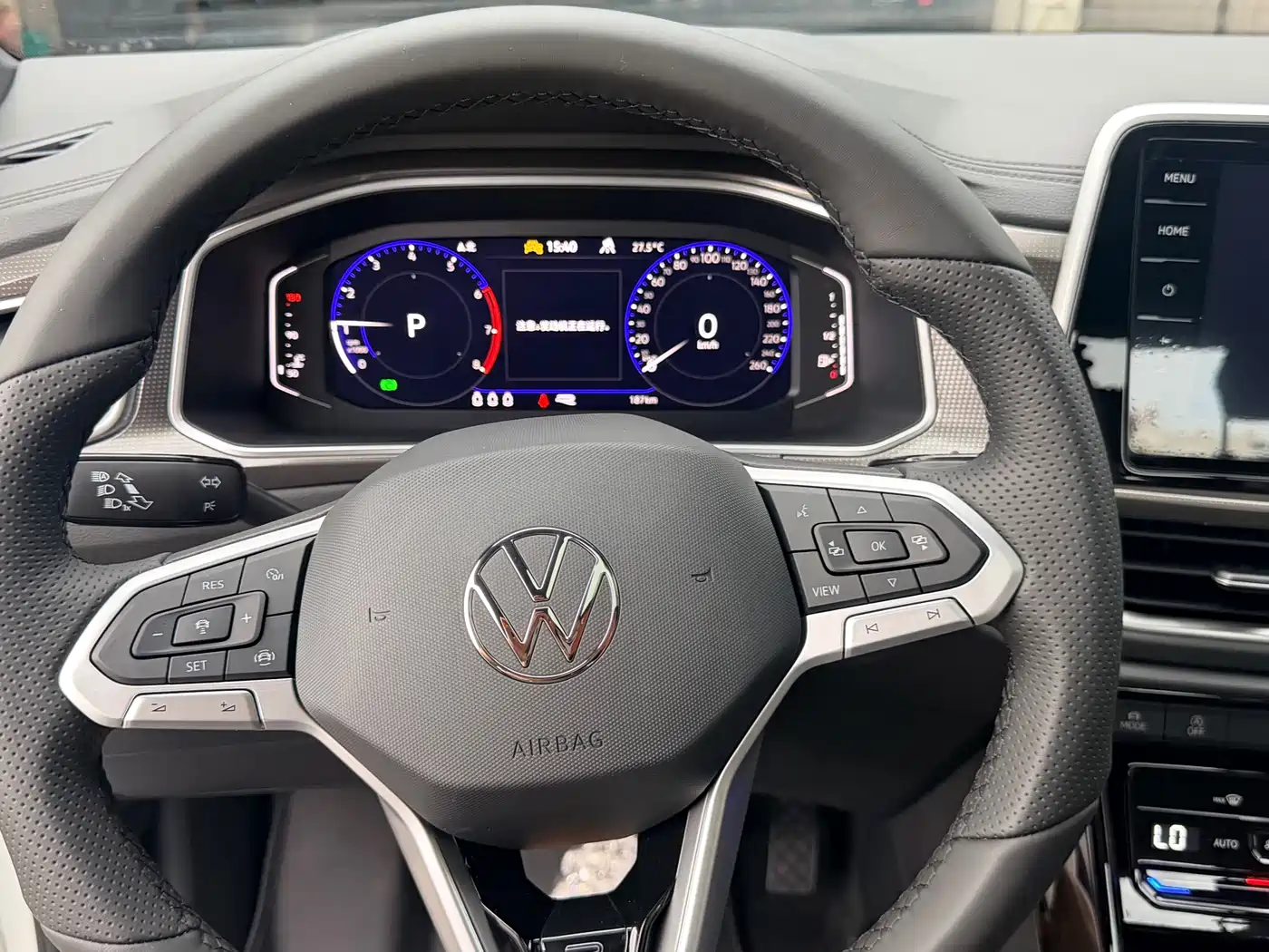 Volkswagen T-ROC 2026 2026 300TSI DSG 2WD Morning Light Edition