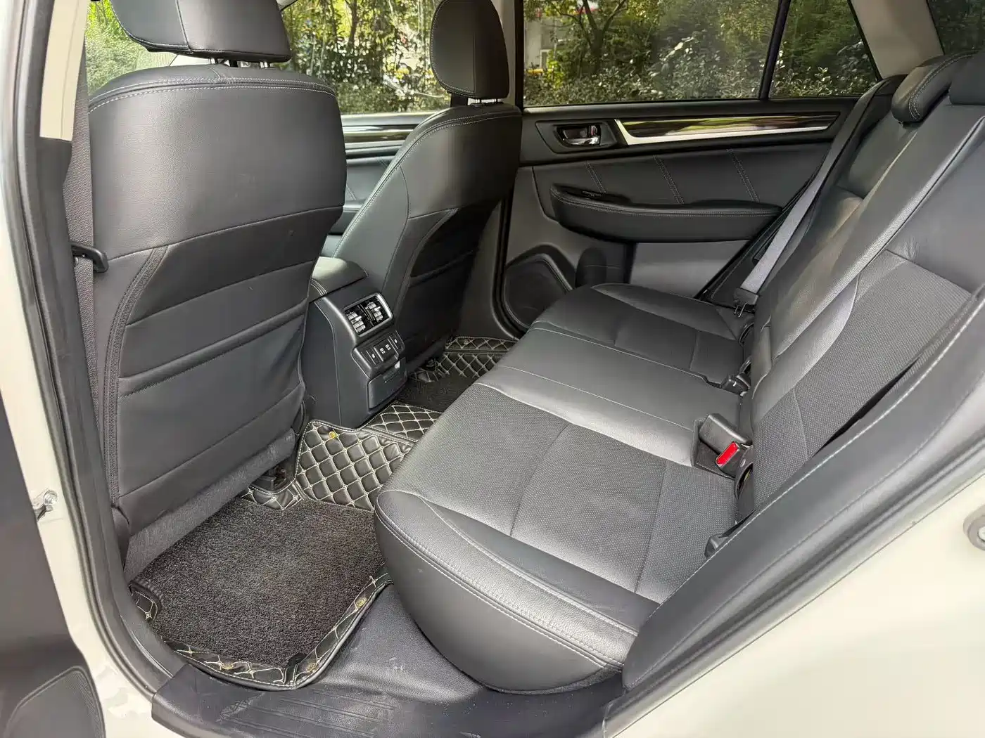 SUBARU OUTBACK