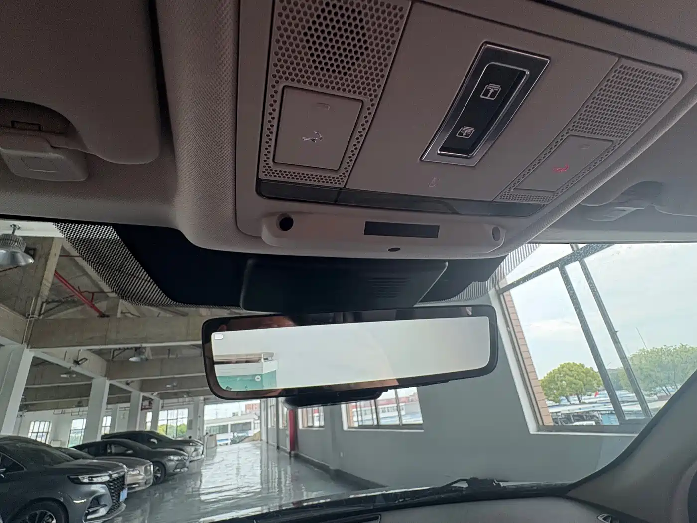 Land Rover Discovery Sport 2020 249PS R-Dynamic Performance Tech 5-seater фото 16