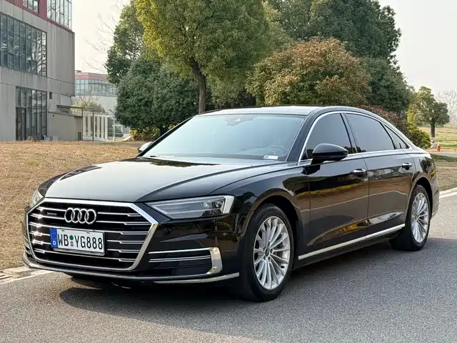 Audi A8 A8L 50 TFSI quattro, Комфорт Коллекция