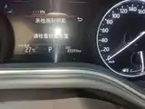 Photo 8 - Toyota Avalon