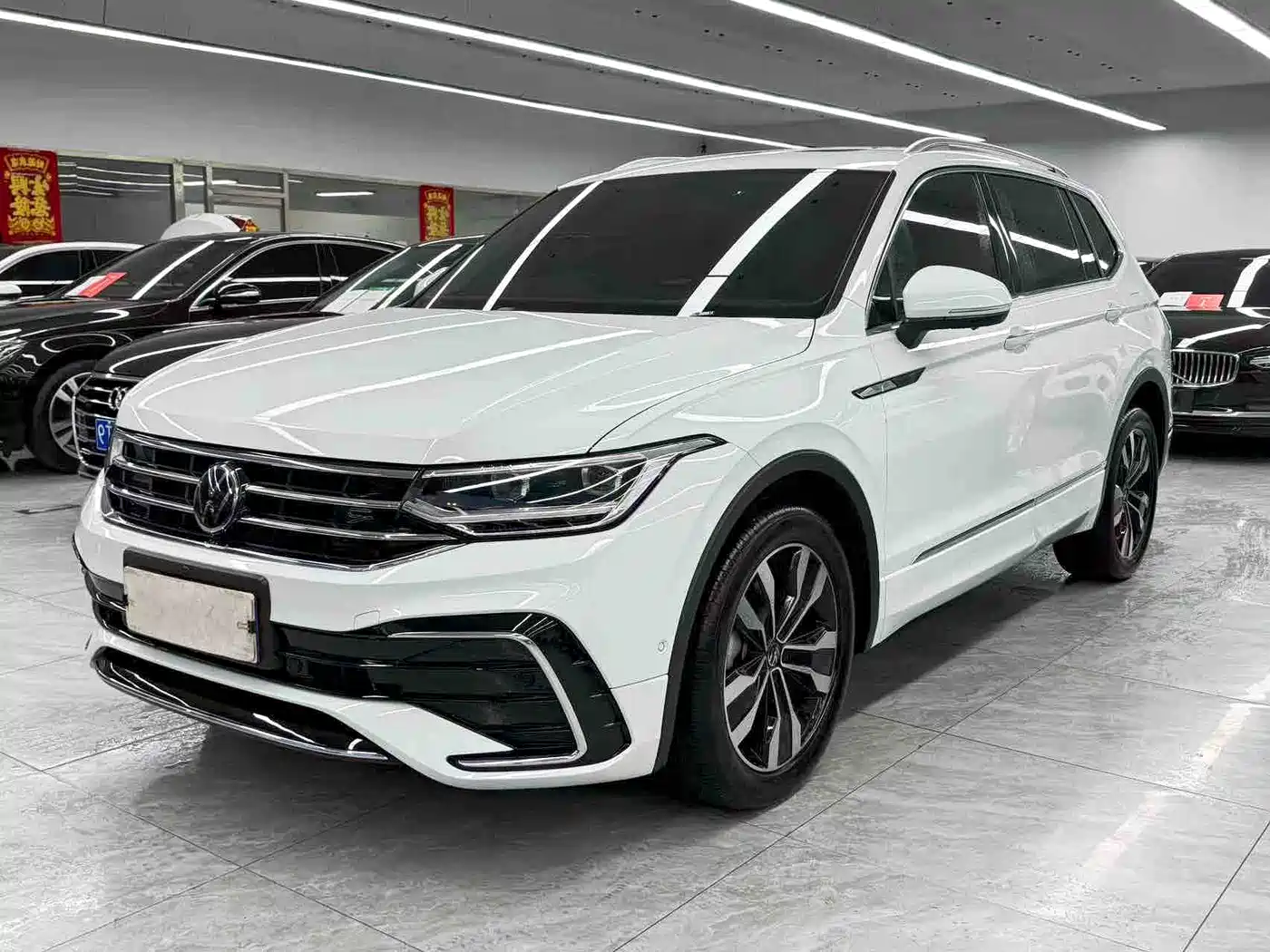 Volkswagen Tiguan L 2024 330TSI Automatic 2WD R-Line Premium Enjoyment Edition