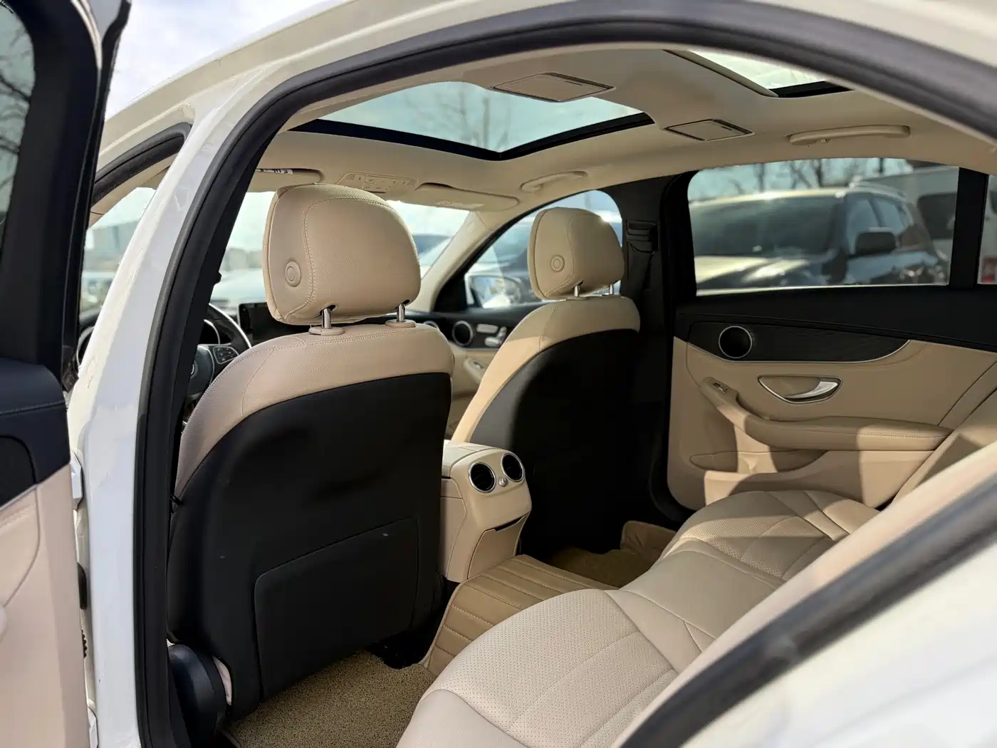 Mercedes-Benz C-Class 2015 Facelift C 200 L Sport фото 14