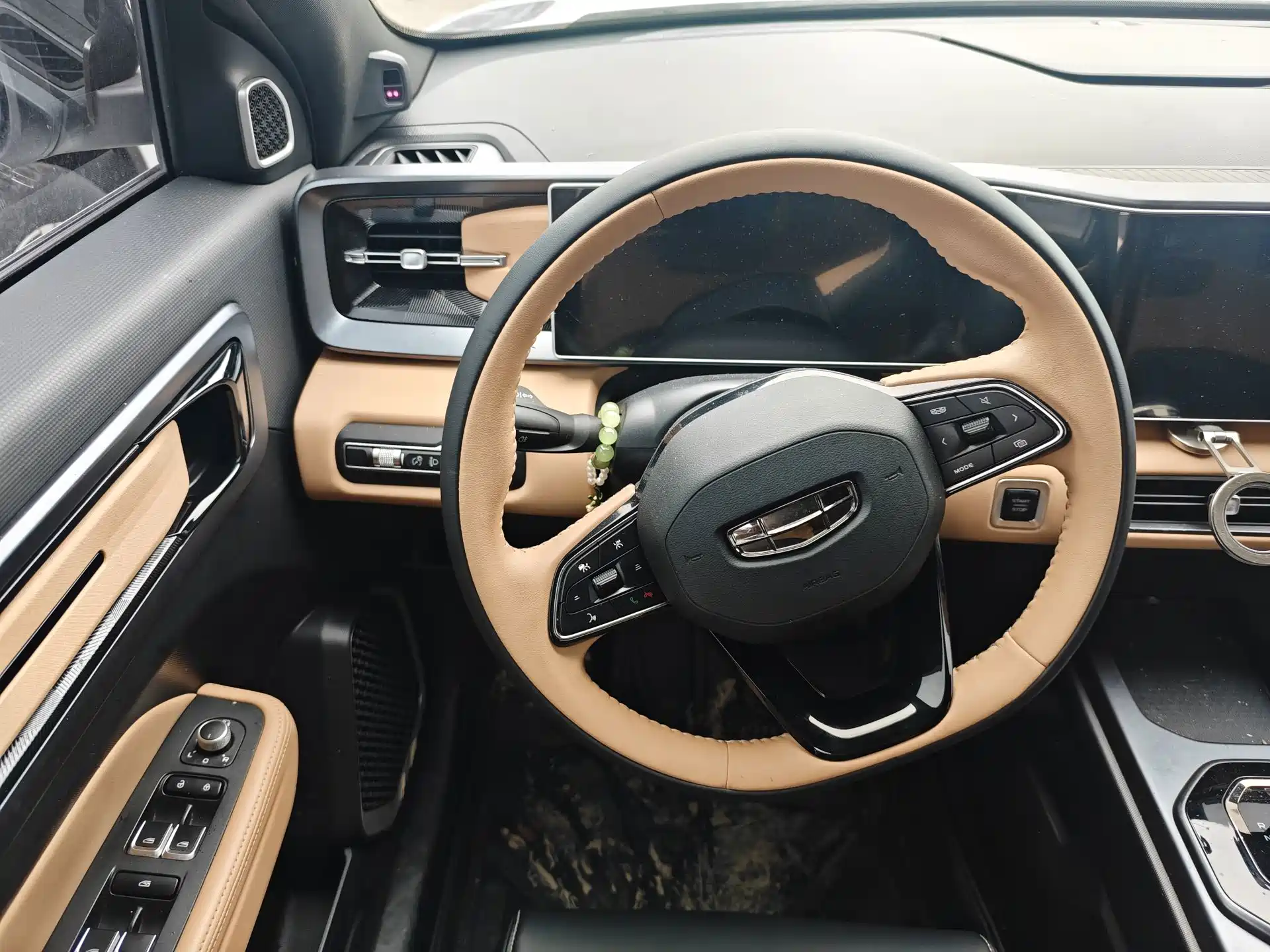 Фото 6 - Geely ICON