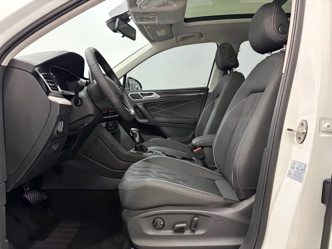 Volkswagen Tiguan L 2023 280TSI 2WD Trend Limited Edition фото 4