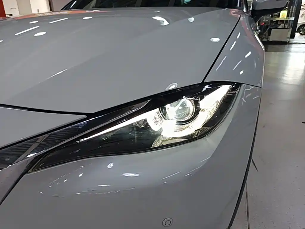 Фото 24 - Mazda CX-4