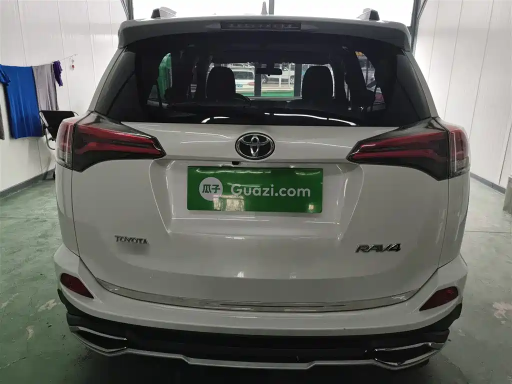 Toyota RAV4 Rongfang 2016 2.0L CVT 2WD Comfort (China V) фото 6