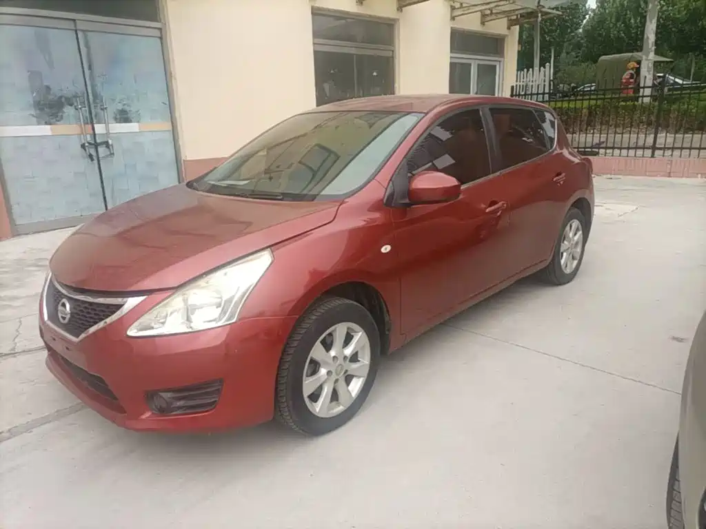 Photo 1 - Nissan Tiida