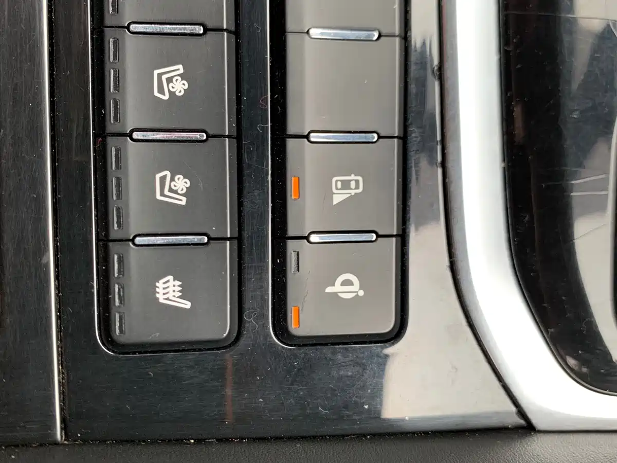 GAC Trumpchi Trumpchi GS8 2017 320T 2WD Luxury Smart Connect (7-seater) фото 18