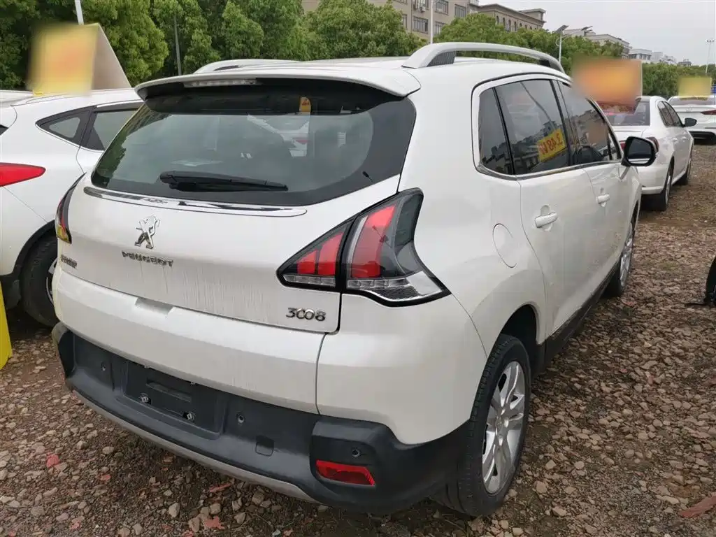 Peugeot 3008 2016 2.0L Automatic Classic Edition фото 5