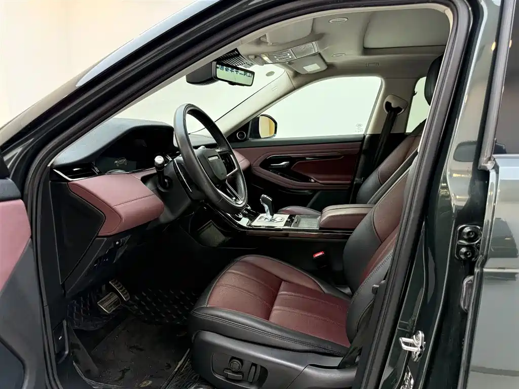 Land Rover Range Rover Evoque 2023 Range Rover Evoque L 249PS Luxury Edition фото 17