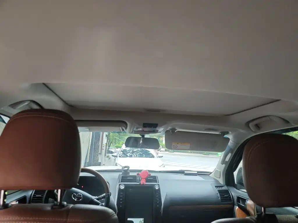Photo 14 - Toyota Prado
