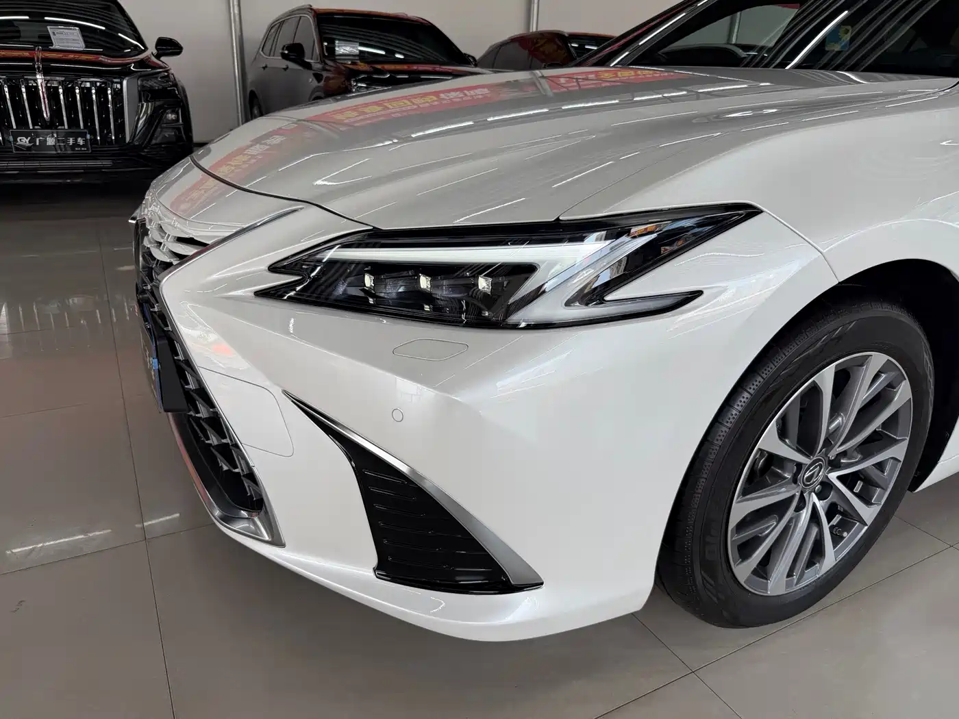 Lexus ES 2025 2025 200 Ultimate Edition