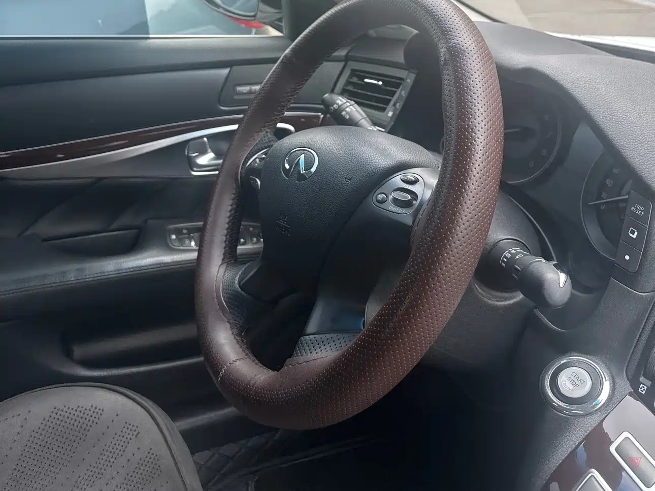 Infiniti Q70 2015 2015 Q70L 2.5L Enjoyment Edition