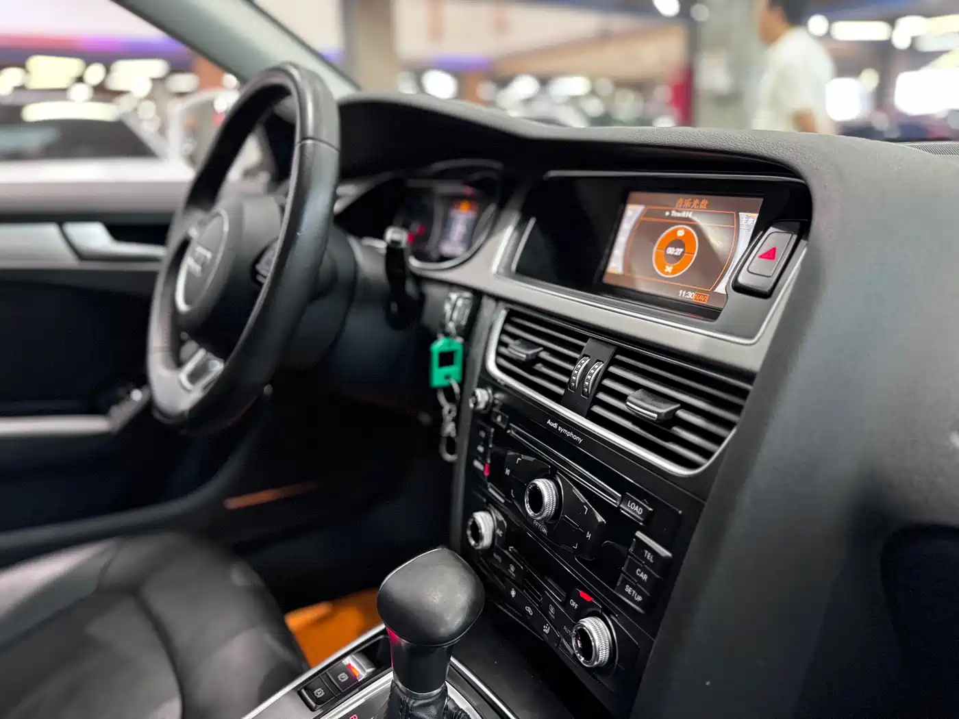 Audi A4L 2015 45 TFSI quattro Individual Sport фото 30