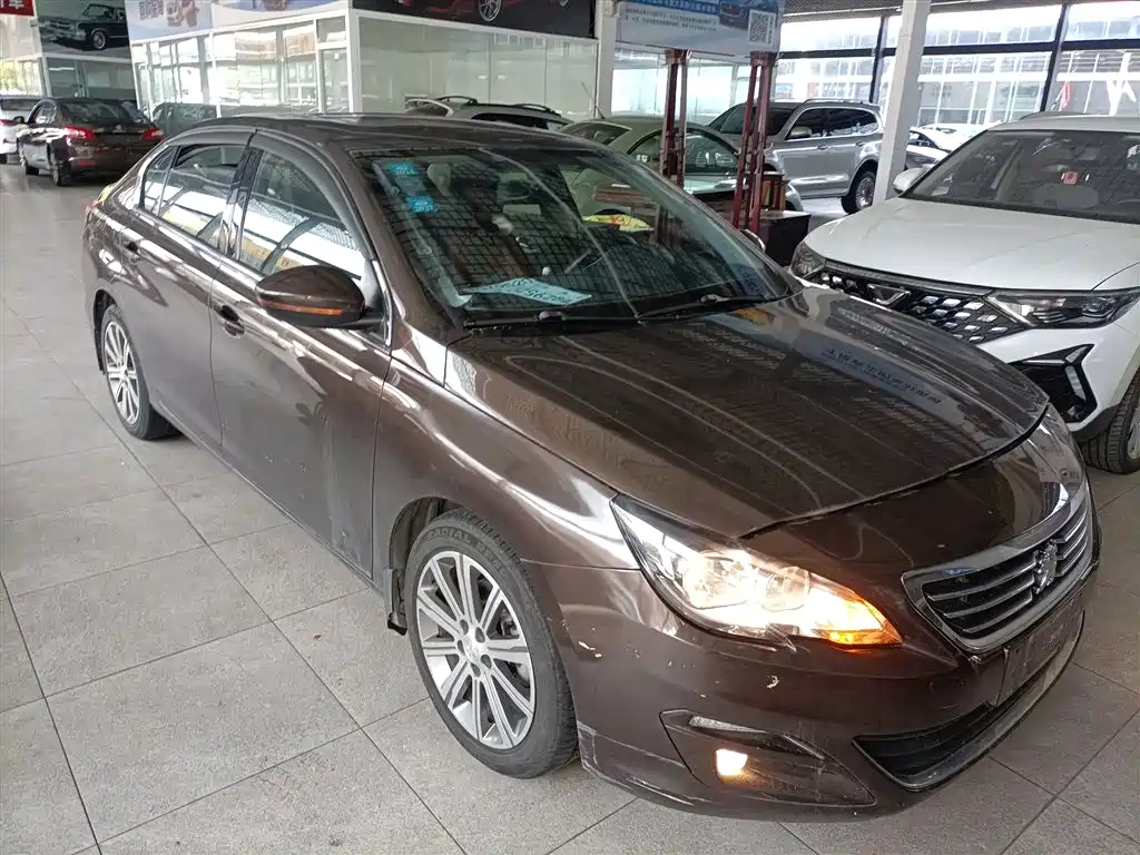 Peugeot 408 2014 1.8L Automatic Luxury Edition фото 4
