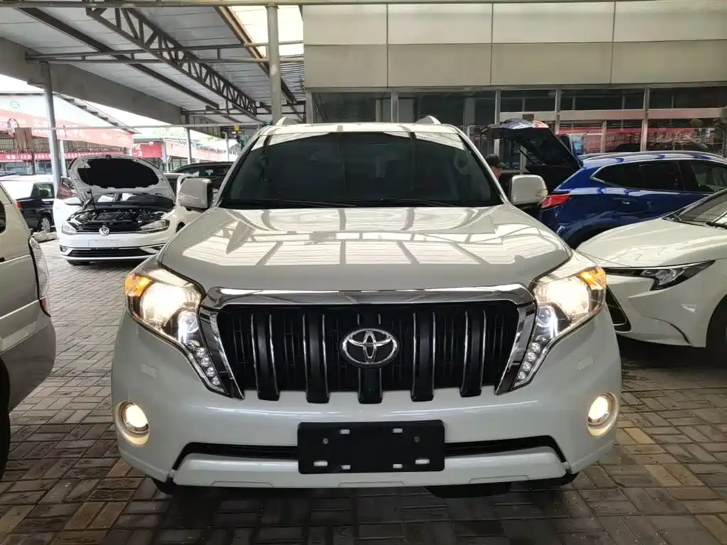 Toyota Prado 2016 2.7L Auto Luxury Edition фото 3