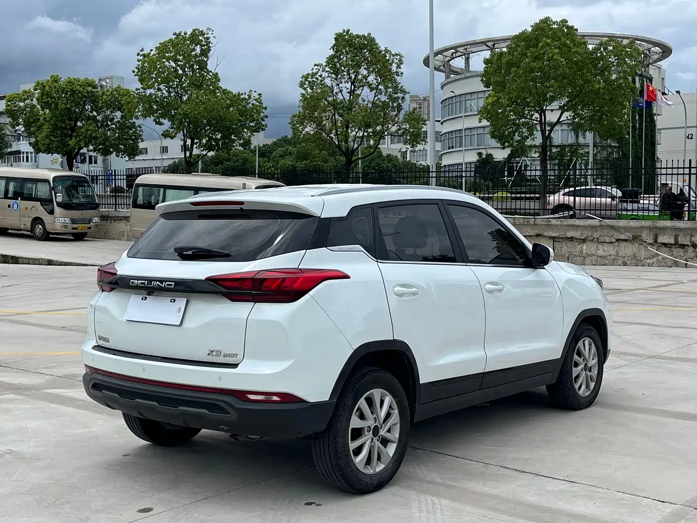 BAIC Beijing X3 2022 2021 1.5T CVT Glory